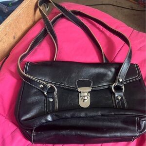 Elegant Black Leather Shoulder Bag